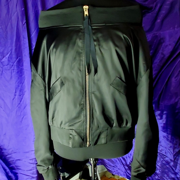 Off the shoulder bomber Jacket - Picture 1 of 2